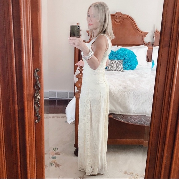 SOIEBLU cream lace maxi dress sleeveless - Picture 5 of 8